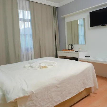 Hotel Uz Premium 2*