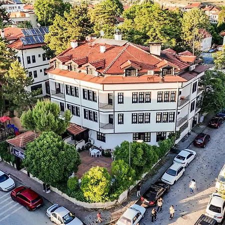 Uz Premium Hotel 2*
